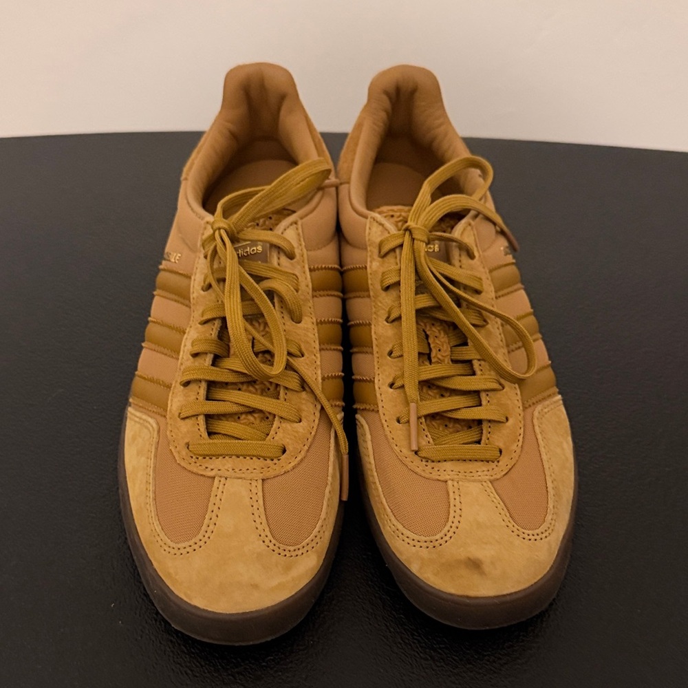 Adidas Gazelle Men's Brown Sneakers - Picture 2 of 4